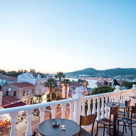 Menendi Otel Foça Exteriör bild