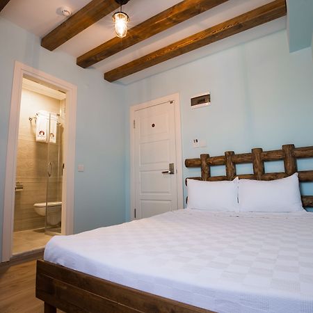 Menendi Otel Foça Exteriör bild